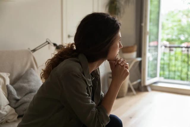 Nietypowe objawy nerwicy, które mogą zaskoczyć i zmylić diagnozę Nietypowe objawy nerwicy, które mogą zaskoczyć i zmylić diagnozę