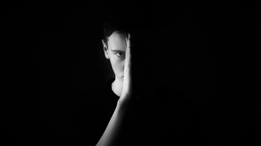 Objawy choroby psychicznej: jak je rozpoznać i zrozumieć Objawy choroby psychicznej: jak je rozpoznać i zrozumieć